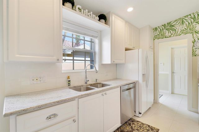 8558 SE Retreat Drive, Hobe Sound, FL 33455