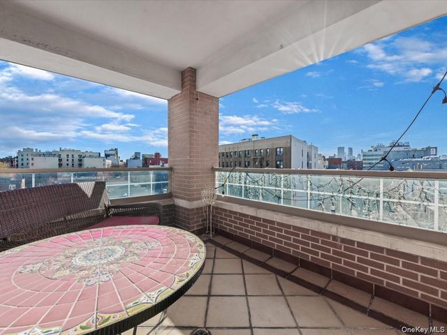 2525 Newtown Avenue 5A, Astoria, NY 11102