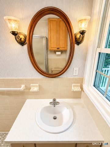 17 Marion Drive, East Lyme, CT 06333