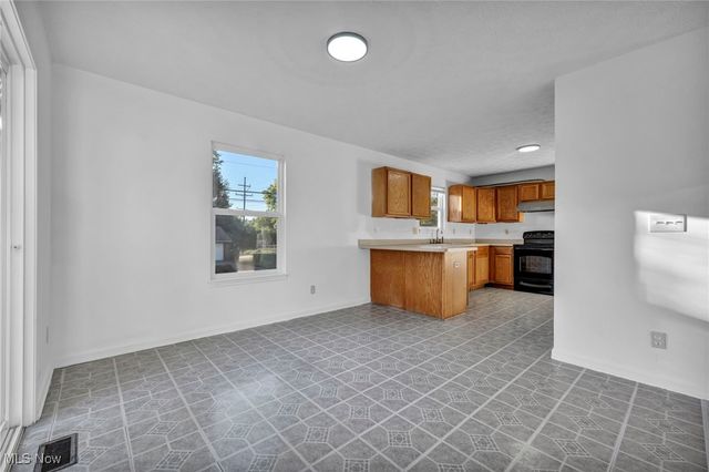 310 Ontario Street, Akron, OH 44310