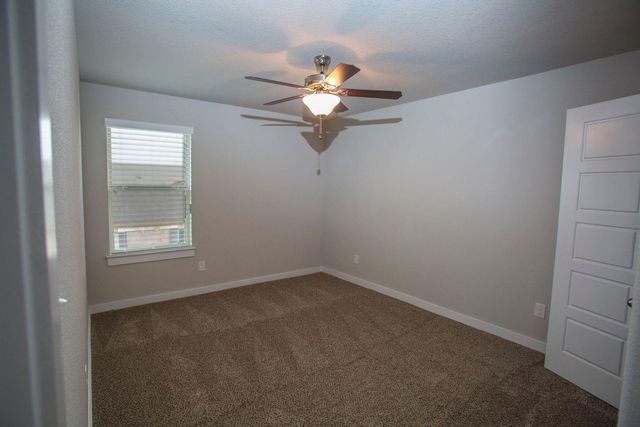 125 Lakeview CT, Kyle, TX 78640