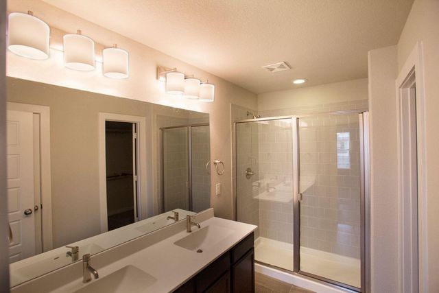 125 Lakeview CT, Kyle, TX 78640