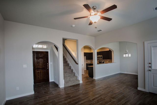 125 Lakeview CT, Kyle, TX 78640