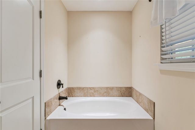 108 Pecan Point Road W, Brunswick, GA 31525