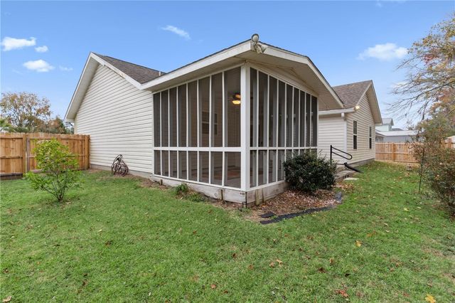 108 Pecan Point Road W, Brunswick, GA 31525