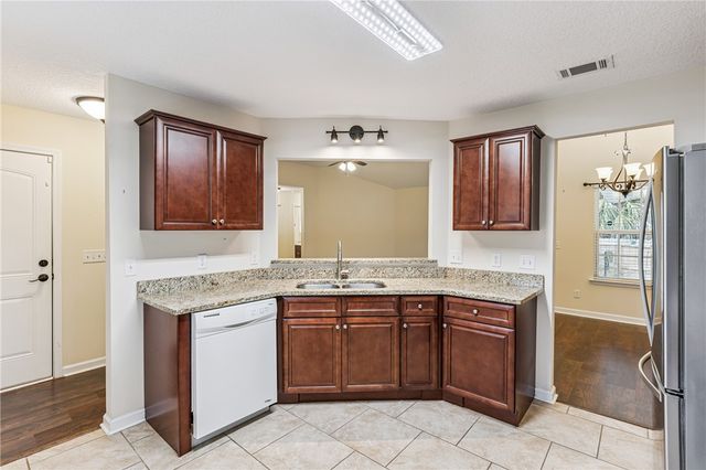 108 Pecan Point Road W, Brunswick, GA 31525