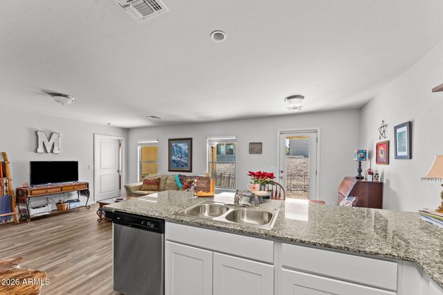 25 W MONTE CRISTO Drive, Wickenburg, AZ 85390