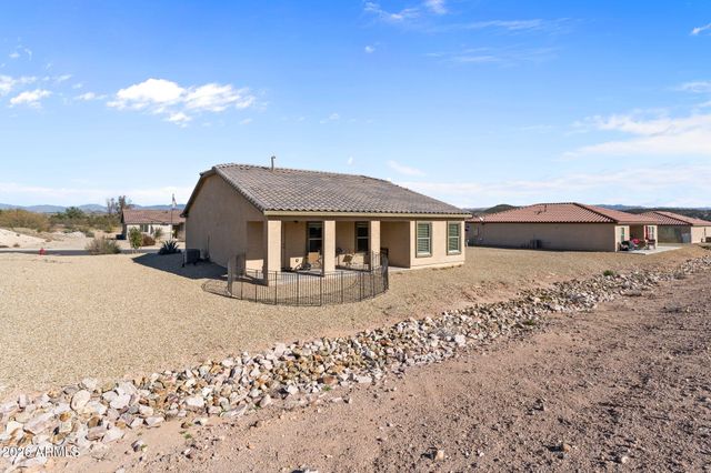 25 W MONTE CRISTO Drive, Wickenburg, AZ 85390