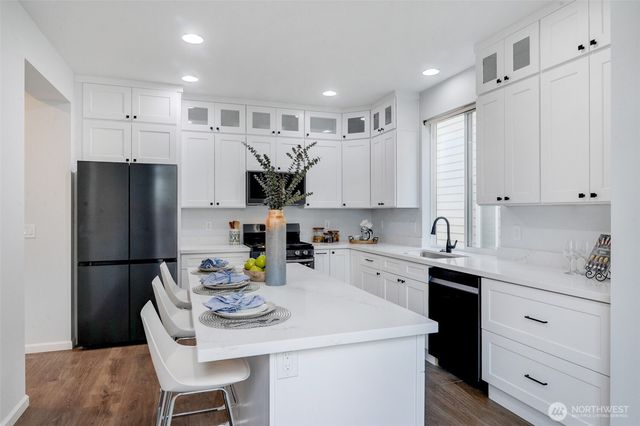 22718 SE 12th Place, Sammamish, WA 98075