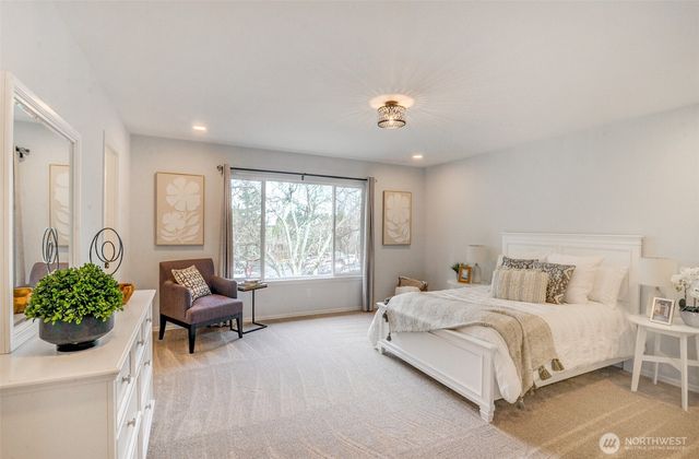 22718 SE 12th Place, Sammamish, WA 98075