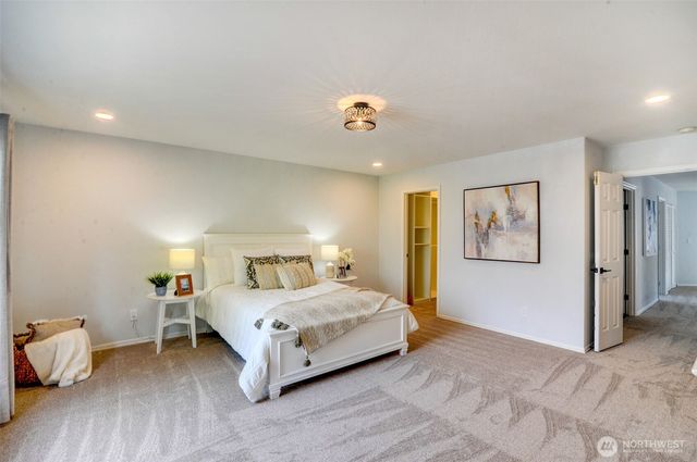 22718 SE 12th Place, Sammamish, WA 98075