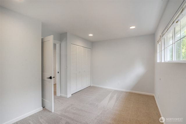 22718 SE 12th Place, Sammamish, WA 98075