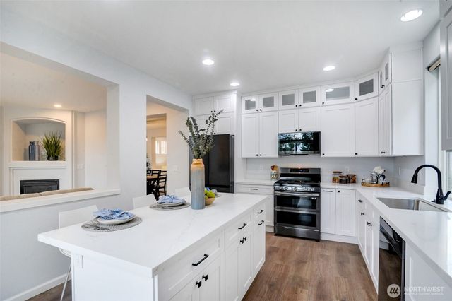 22718 SE 12th Place, Sammamish, WA 98075