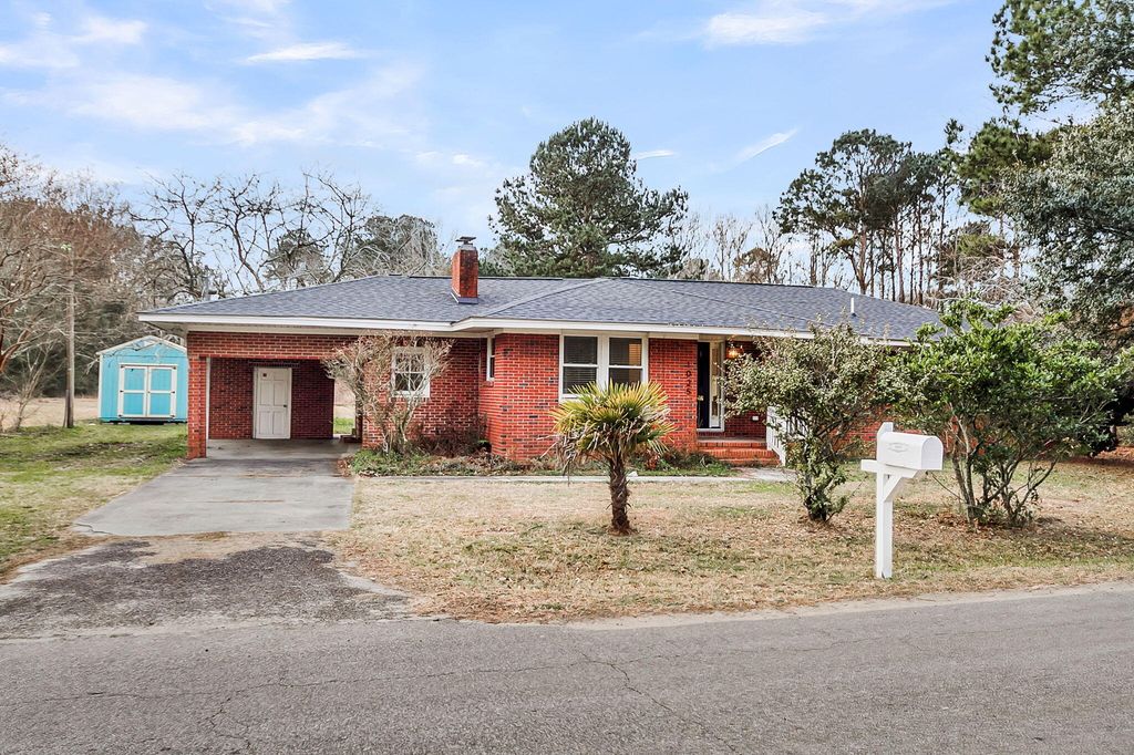 1025 Manigault Drive, Moncks Corner, SC 29461