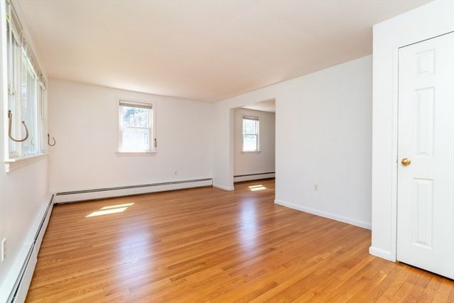 17 Charles Rd 17, Winchester, MA 01890