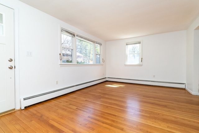 17 Charles Rd 17, Winchester, MA 01890