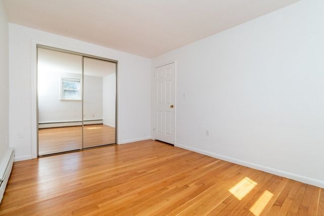 17 Charles Rd 17, Winchester, MA 01890