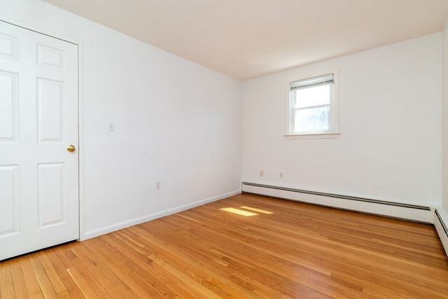 17 Charles Rd 17, Winchester, MA 01890