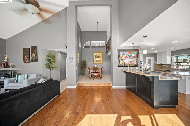 5770 Gateway Ct, Discovery Bay, CA 94505