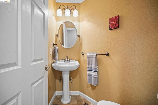 5770 Gateway Ct, Discovery Bay, CA 94505