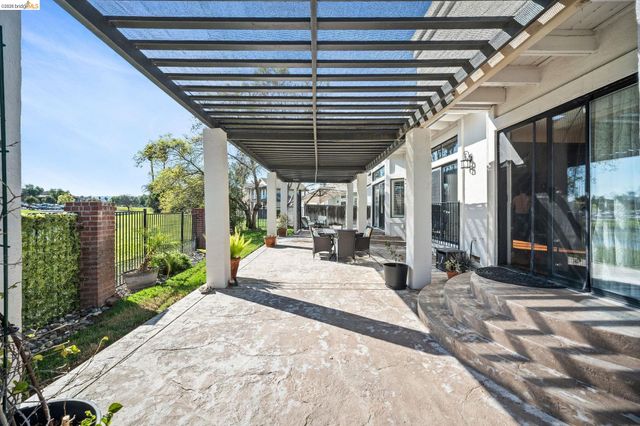 5770 Gateway Ct, Discovery Bay, CA 94505