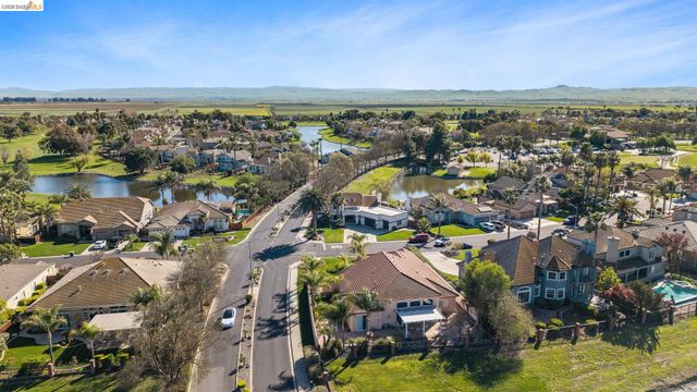 5770 Gateway Ct, Discovery Bay, CA 94505