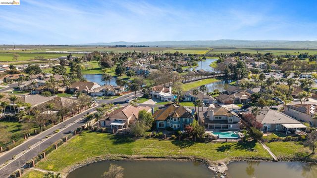 5770 Gateway Ct, Discovery Bay, CA 94505