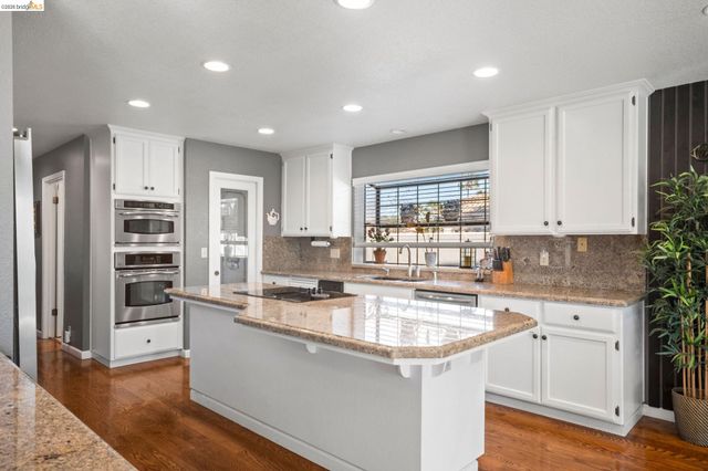 5770 Gateway Ct, Discovery Bay, CA 94505