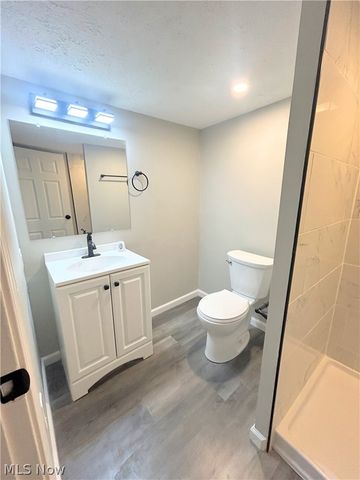 35888 Chestnut Ridge Road, North Ridgeville, OH 44039