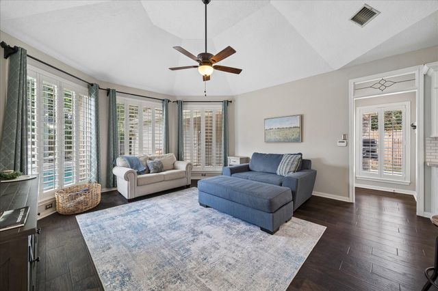 2810 Timber Country Way, Kingwood, TX 77345