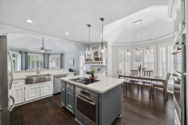 2810 Timber Country Way, Kingwood, TX 77345