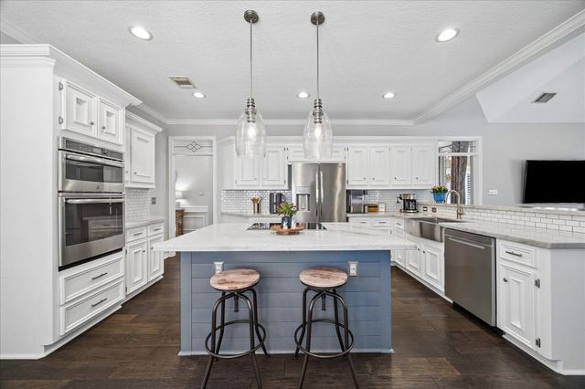 2810 Timber Country Way, Kingwood, TX 77345