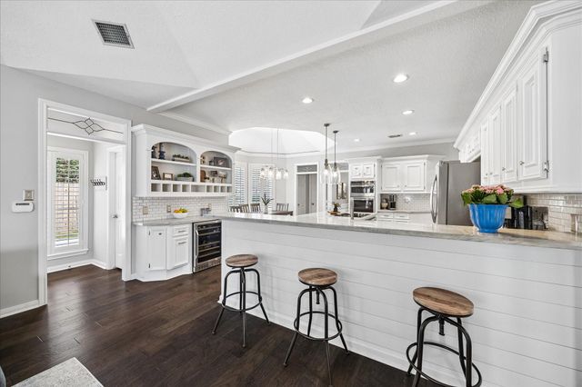 2810 Timber Country Way, Kingwood, TX 77345