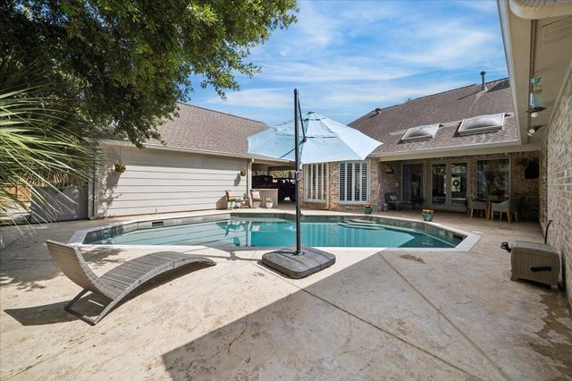 2810 Timber Country Way, Kingwood, TX 77345