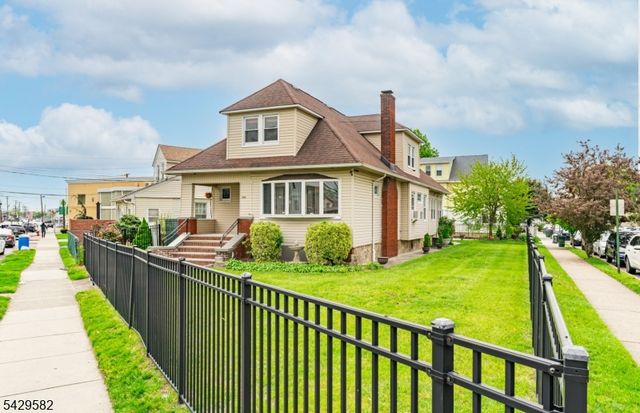 752 Market St, Paterson City, NJ 07513