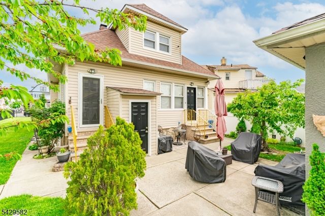 752 Market St, Paterson City, NJ 07513