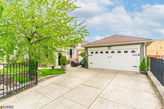 752 Market St, Paterson City, NJ 07513
