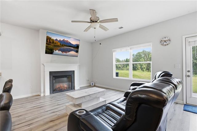 7548 Knoll Hollow Road, Lithonia, GA 30058