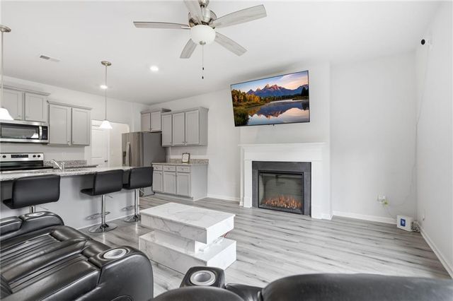 7548 Knoll Hollow Road, Lithonia, GA 30058