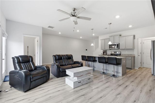 7548 Knoll Hollow Road, Lithonia, GA 30058