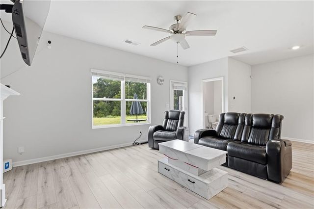 7548 Knoll Hollow Road, Lithonia, GA 30058