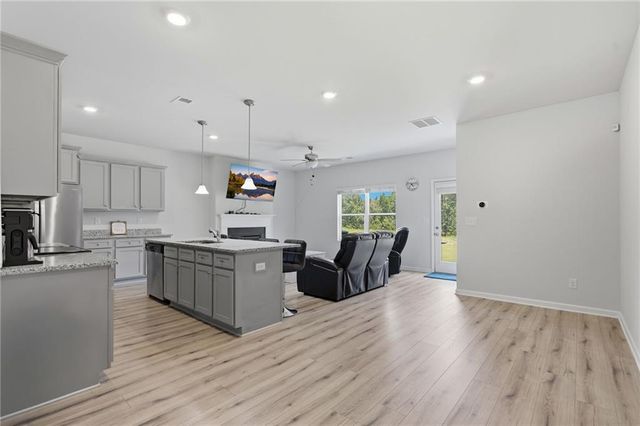 7548 Knoll Hollow Road, Lithonia, GA 30058
