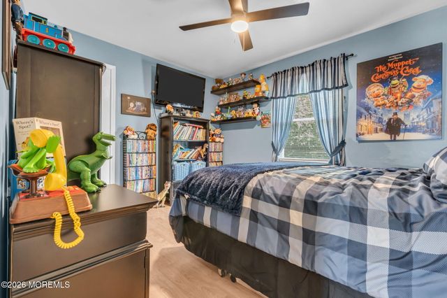 21 Ryan Road, Marlboro, NJ 07746