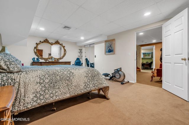 21 Ryan Road, Marlboro, NJ 07746
