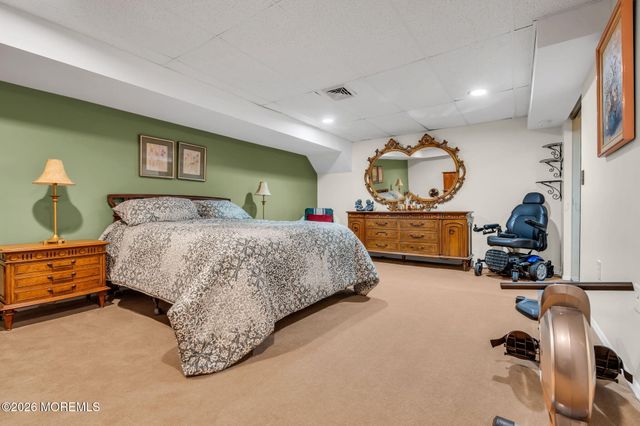 21 Ryan Road, Marlboro, NJ 07746