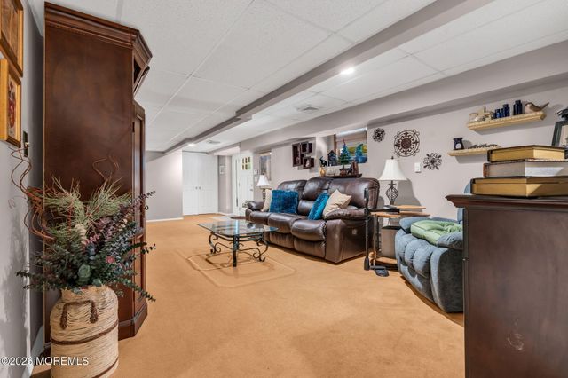 21 Ryan Road, Marlboro, NJ 07746
