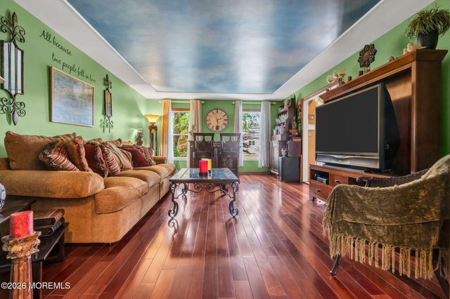 21 Ryan Road, Marlboro, NJ 07746