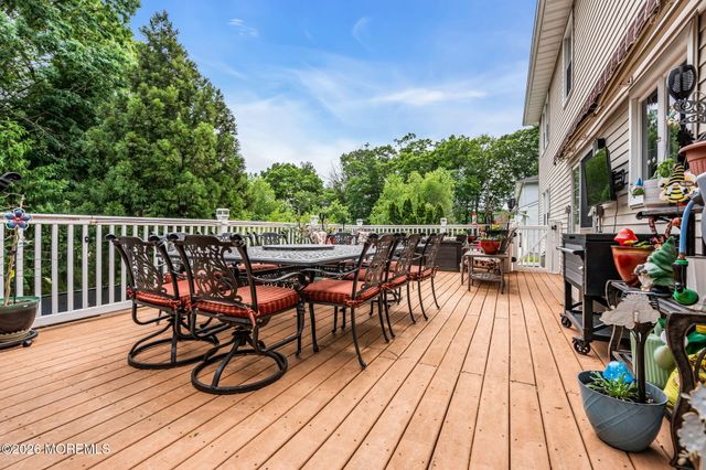 21 Ryan Road, Marlboro, NJ 07746