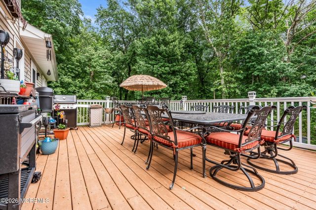 21 Ryan Road, Marlboro, NJ 07746