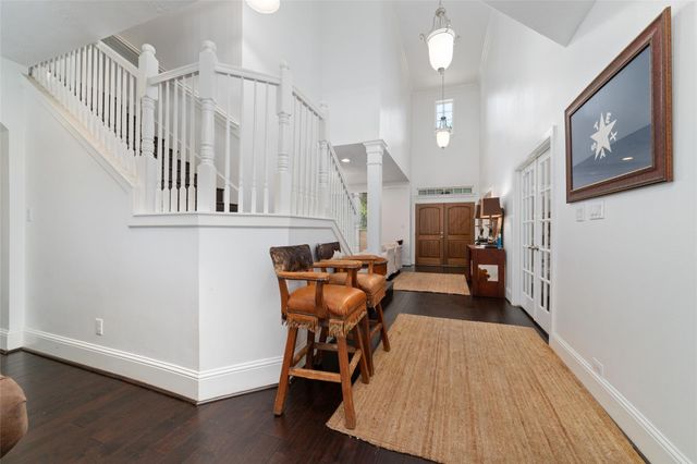 335 Voss Road, Houston, TX 77024